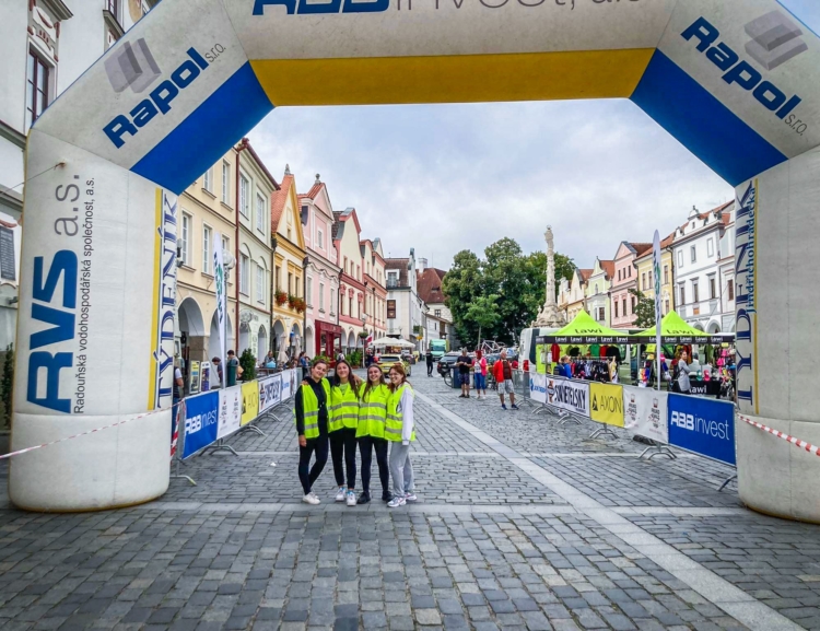 Studenti fakulty se zapojili do organizace mezinárodního cyklistického závodu Okolo jižních Čech